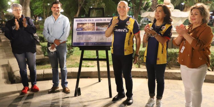 ALCALDE ENCENDIÓ LA NUEVA ILUMINACIÓN EN TEQUIS Y EL MERCADO HIDALGO