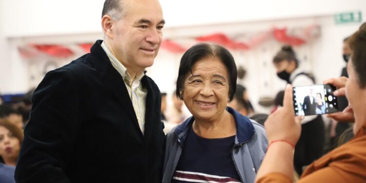 ENTREGAN PREMIO MUNICIPAL DOCENTE 2022