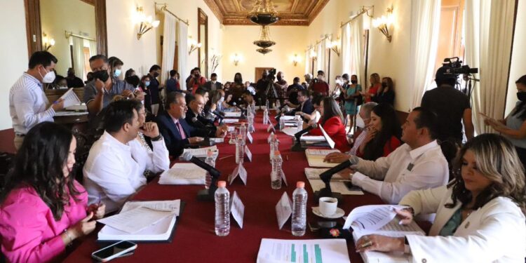 APRUEBA CABILDO QUE 2023 SEA “AÑO DEL CENTENARIO DEL VOTO DE LA MUJER POTOSINA”