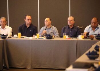 SE REUNE ALCALDE CON CONSTRUCTORES POTOSINOS PARA IMPULSAR LA VIVIENDA