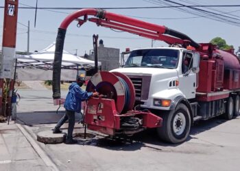 NEGOCIOS QUE TIREN BASURA EN ALCANTARILLAS SERÁN SANCIONADOS EN SOLEDAD