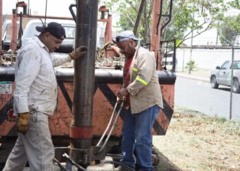 LLEVA INTERAPAS AGUA POR TANDEO Y PIPAS DEBIDO A FALLAS EN POZO DE AVENIDA MÉXICO
