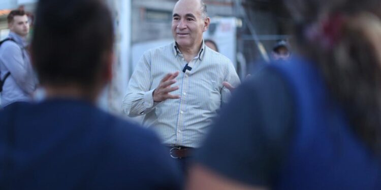 ENCIENDEN ALUMBRADO Y MEJORA SERVICIOS EN EL SUR DE LA CIUDAD