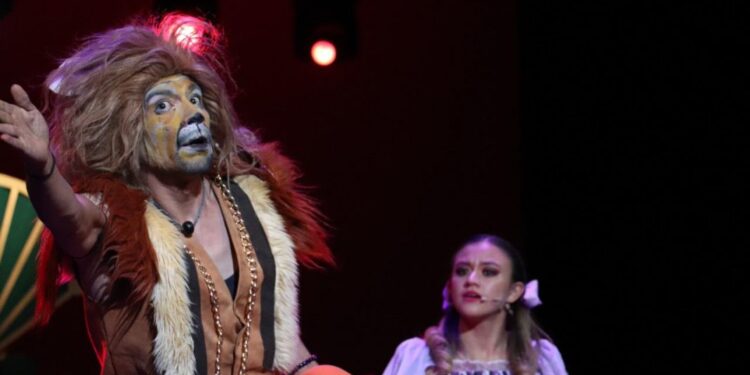 EXITOSA PRESENTACION DEL CIRCO MUSICAL DE OZ EN EL TEATRO DE LA PAZ