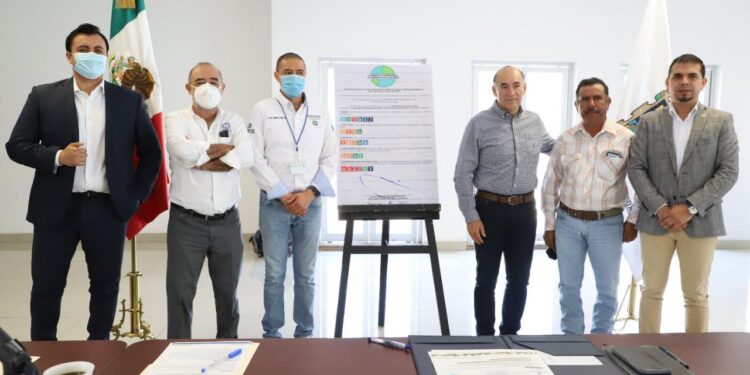 ENRIQUE GALINDO FIRMA “COMPROMISOS SÍ CON LA TIERRA 2022”