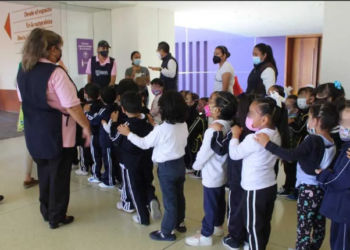 ALUMNOS DE ESCUELA MUNICIPAL VISITAN MUSEO INTERACTIVO