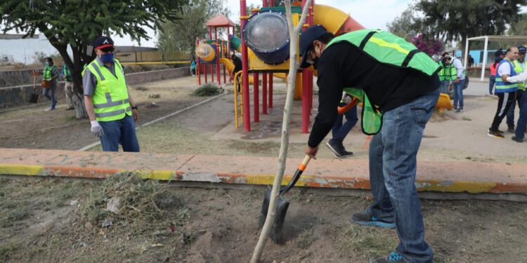 INTENSIFICAN ACCIONES DE ASEO PÚBLICO EN EL CENTRO HISTORICO