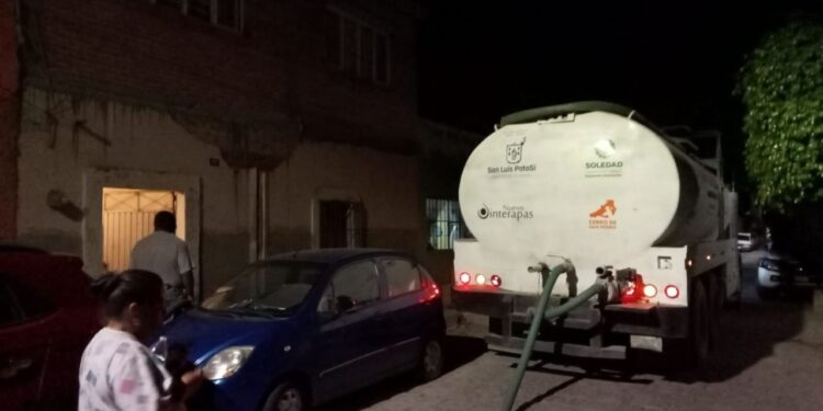 DURANTE PLAN EMERGENTE DISTRIBUYEN 100 MILLONES DE LITROS DE AGUA SOLO EN MAYO