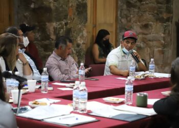 REUNE MUNICIPIO DE LA CAPITAL A LADRILLEROS PARA LOGRAR SOLUCION A PROBLEMA AMBIENTAL