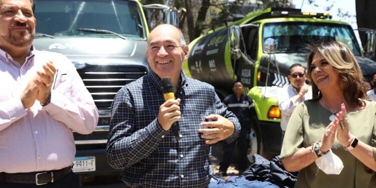 AUMENTA MUNICIPIO DE LA CAPITAL SU FLOTILLA DE PIPAS PARA ABASTECER A LA POBLACIÓN ￼