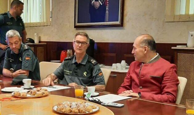 DE GIRA EN MADRID EL ALCALDE GALINDO BUSCA ACUERDOS DE COLABORACIÓN CON GUARDIA CIVIL ESPAÑOLA