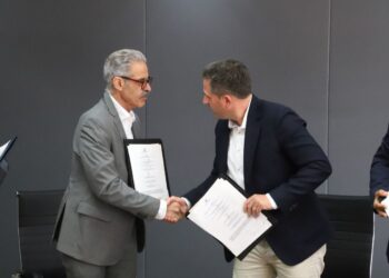 IMPULSARÁN Y APOYARÁN A MIL EMPRENDEDORAS Y EMPRENDEDORES ￼