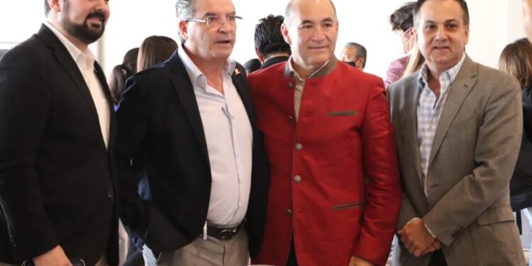 PRESENTAN LA INICIATIVA MUNICIPAL PURO POTOSINO INDUSTRIAL￼