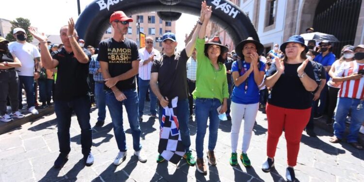 MÁS DE CIEN AUTOS DE ALTA GAMA PARTICIPARON EN EL “BASH ROAD TOUR 2022”