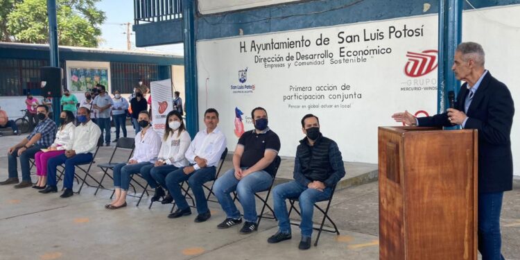 MUNICIPIO Y FUNDACIÓN MERCURIO UNEN ESFUERZOS PARA DAR MANTENIMIENTO A ESCUELAS ￼