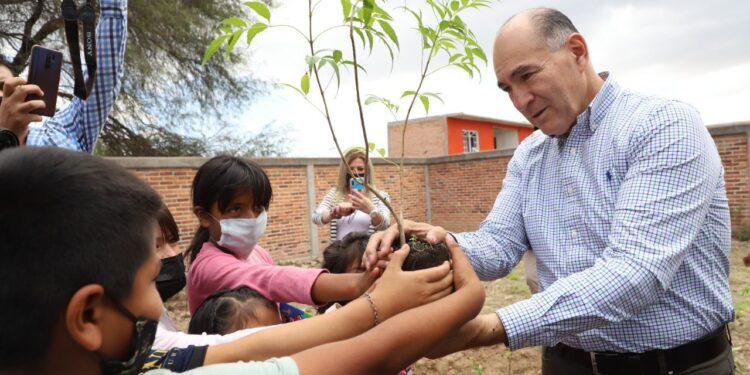 GARANTIZA ALCALDE ATENCIÓN AL SECTOR AGRÍCOLA DE LA CAPITAL