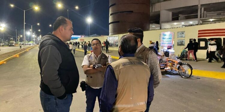 COMERCIO MUNICIPAL REALIZA OPERATIVOS PARA ORDENAR LA ACTIVIDAD COMERCIAL EN LA VÍA PÚBLICA