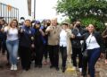 ALCALDE ATIENDE DE PRIMERA MANO LAS NECESIDADES DE HABITANTES DE LA COLONIA HIMNO NACIONAL