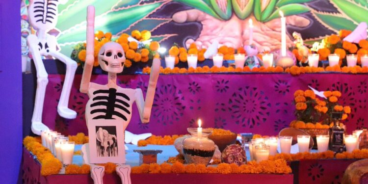 DIF MUNICIPAL INVITA A CONCURSO DE ALTARES DE DÍA DE MUERTOS ￼