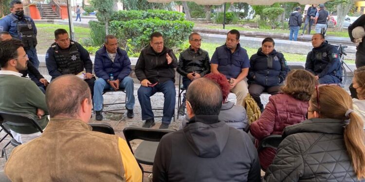 REVISAN CON COLONOS PLAN DE SEGURIDAD EN BARRIO DE SAN MIGUELITO