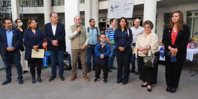 REALIZAN MERCADITO INCLUSIVO EN LA UNIDAD ADMINISTRATIVA MUNICIPAL