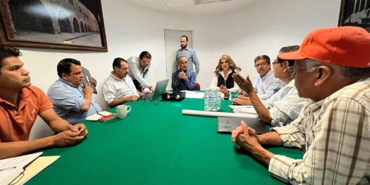 REGIDORA GESTIONA OBRAS HIDRÁULICAS PARA COLONIAS EL SAUCITO Y LAS TERCERAS