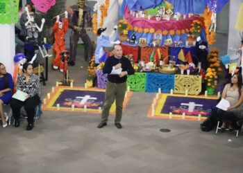 PIDE ALCALDE A CONSEJEROS DE DESARROLLO SOCIAL APOYAR OBRA DEL PASEO ESMERALDA