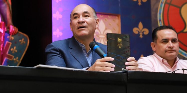 ALCALDE PRESENTÓ NUEVA GUÍA TURÍSTICA DE LA CAPITAL POTOSINA