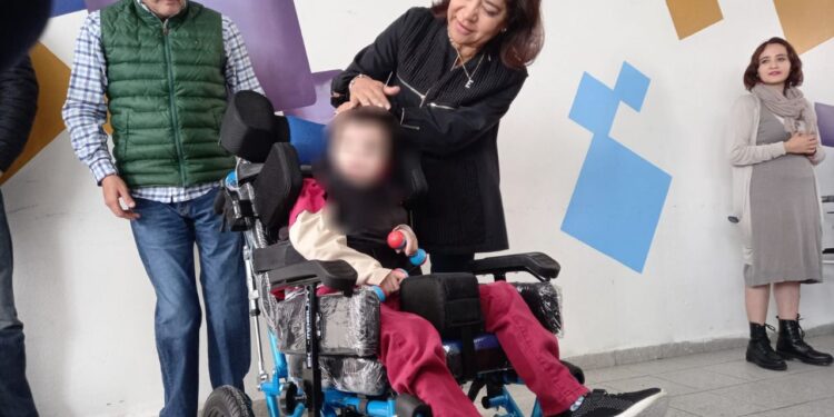 DIF MUNICIPAL ENTREGÓ APOYOS A PERSONAS CON DISCAPACIDAD