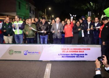 ALCALDE ENTREGA LA REHABILITACIÓN INTEGRAL DE AVENIDA SALK