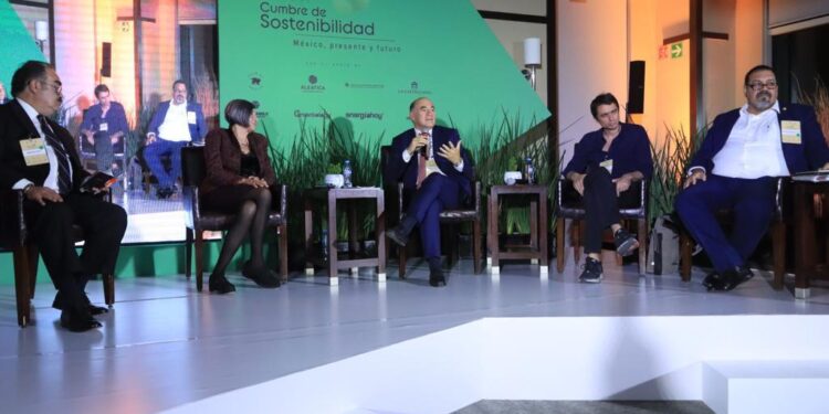 ALCALDE POTOSINO PARTICIPA EN LA PRIMERA CUMBRE DE SOSTENIBILIDAD