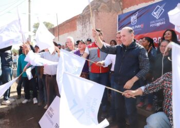 ALCALDE DA EL BANDERAZO A REHABILITACION DE CALLES EN LA DELEGACION DE LA PILA