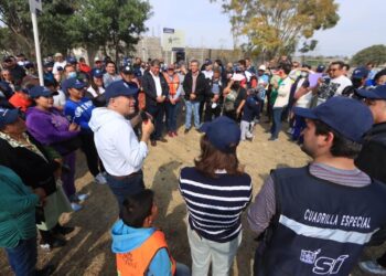 ALCALDE LLEVA PROGRAMAS DE VIALIDADES POTOSÍNAS AL AGUAJE 2000