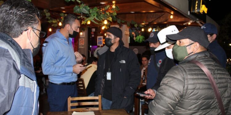 ATIENDE Y SUPERVISA MUNICIPIO A COMERCIOS DEL CENTRO HISTORICO