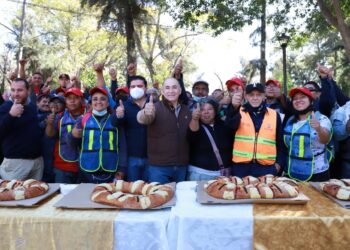 ALCALDE RECONOCE EL TRABAJO DIARIO DEL PERSONAL DE PARQUES Y JARDINES