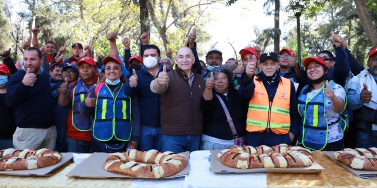 ALCALDE RECONOCE EL TRABAJO DIARIO DEL PERSONAL DE PARQUES Y JARDINES