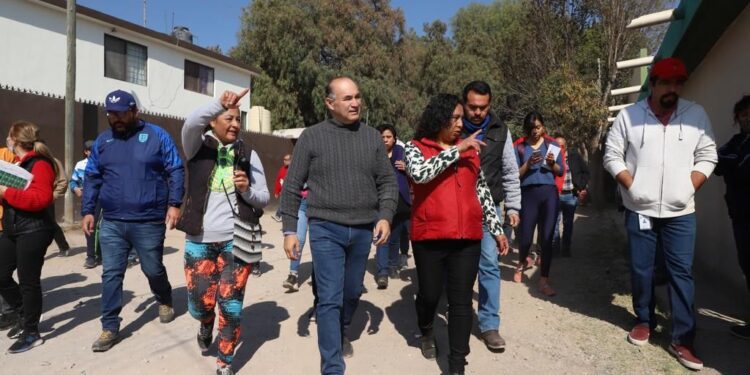 ALCALDE LLEVA A LA ZONA NORTE DE LA CIUDAD SU DOMINGO DE PILAS