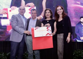 MUNICIPIO ORGANIZA CONFERENCIA MAGISTRAL CON EL PERIODISTA Y CORRESPONSAL DE GUERRA ALBERTO PELAEZ