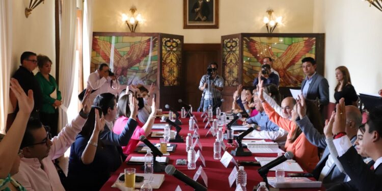 APRUEBA CABILDO CONVOCATORIA PARA EL PREMIO MUNICIPAL DE LA JUVENTUD