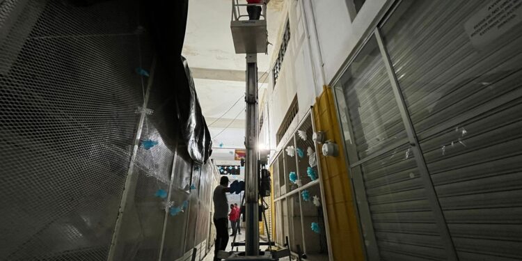 DAN MANTENIMIENTO A MERCADOS MUNICIPALES