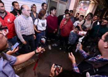 GRAFITEROS INTERVENDRAN ARTISTICAMENTE 116 CORTINAS DE NEGOCIOS EN EL CENTRO HISTORICO