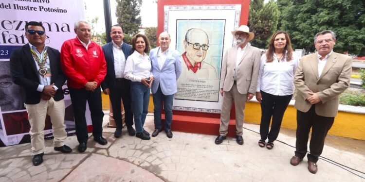 RINDE ALCALDIA HOMENAJE AL ARQUITECTO POTOSINO PEDRO MOCTEZUMA