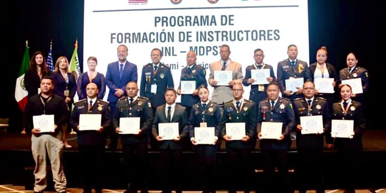 OFICIALES DE LA POLICIA MUNICIPAL RECIBIERON CERTIFICACION INTERNACIONAL