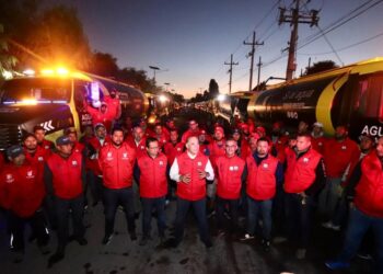 ALCALDE SUPERVISA ARRANQUE DE LA JORNADA DE DISTRIBUCION DE AGUA