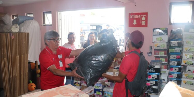 ABRE DIF MUNICIPAL CENTRO DE ACOPIO PARA AFECTADOS POR EL HURACÁN OTIS