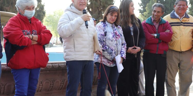 ALCALDE LLEVA EL PROGRAMA DOMINGO DE PILAS A LA COLONIA VIRREYES