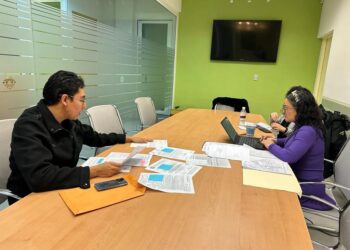 INSTALA COMERCIO MUNICIPAL MESA PARA ATENCION PARA RENOVACION DE LICENCIAS PARA CANACINTRA