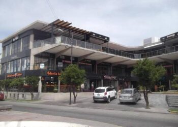 COMERCIO MUNICIPAL NOTIFICA A CENTROS COMERCIALES NUEVAS DISPOSICIONES LEGALES SOBRE ESTACIONAMIENTOS