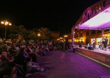 ORGANIZA MUNICIPIO MUESTRA FOLKLÓRICA FEMENINA