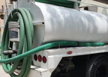 ATIENDE MUNCIPIO ABASTO DE AGUA EN EL BARRIO DE SAN MIGUELITO